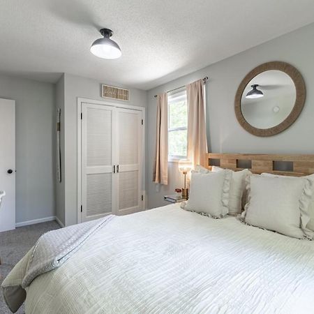 Coastal Comfort Meets Beachside Bliss Muskegon Bagian luar foto