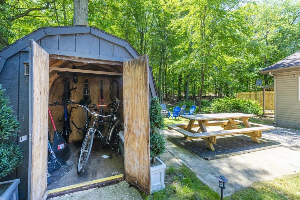 Coastal Comfort Meets Beachside Bliss Muskegon Bagian luar foto