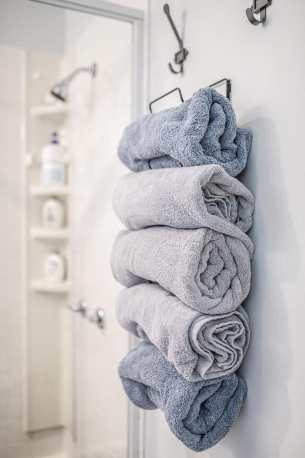 Coastal Comfort Meets Beachside Bliss Muskegon Bagian luar foto