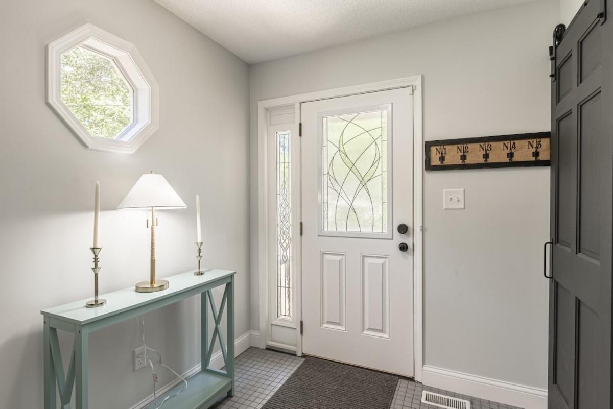 Coastal Comfort Meets Beachside Bliss Muskegon Bagian luar foto